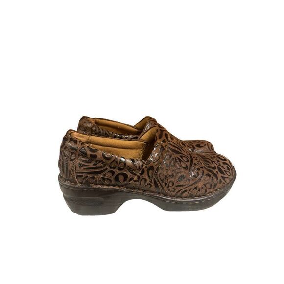 B.O.C Born Leather Paisley Clog Comfort Sz 8.5 Womens - Picture 2 of 9